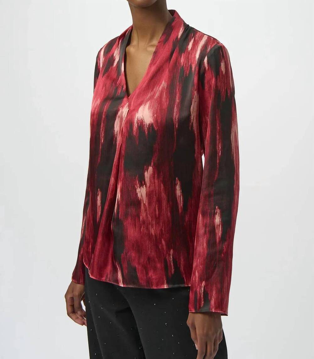 NEW JOSEPH RIBKOFF abstract v-neck satin top in black/red
